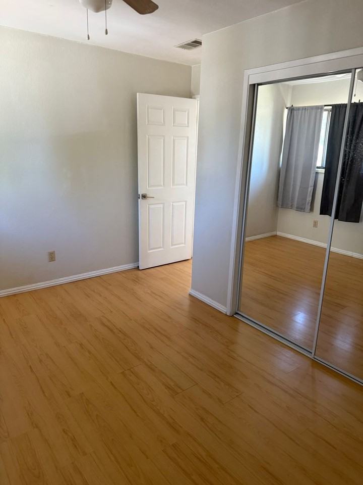2 Parkshore Cir - Photo 6 of 8