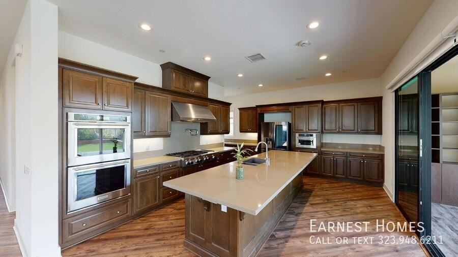 12073 Carabela Ct - Photo 5 of 27