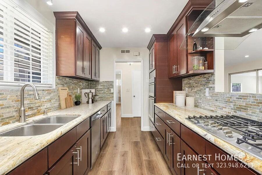 22459 Covello St - Photo 6 of 32