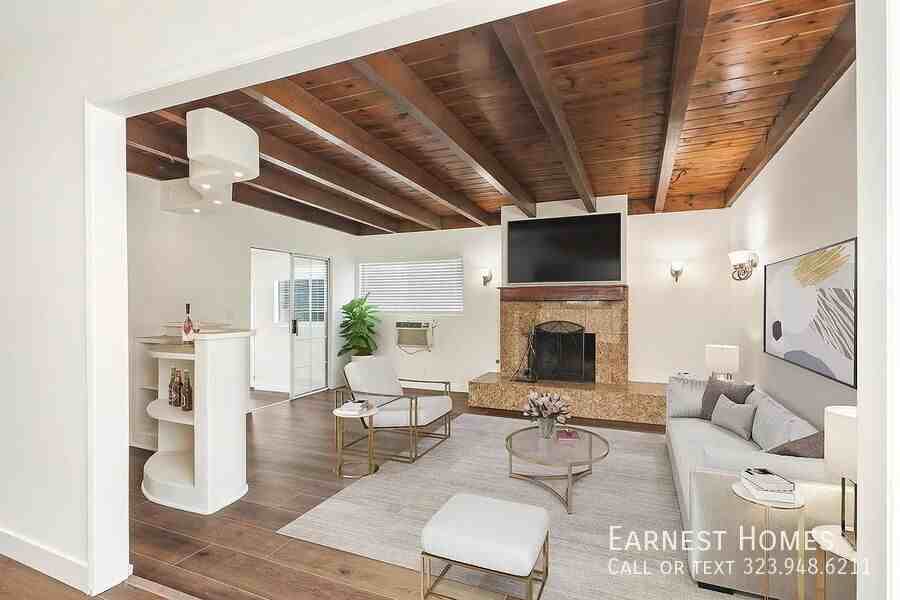 22459 Covello St - Photo 5 of 32