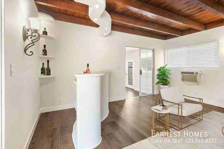 22459 Covello St - Photo 7 of 32