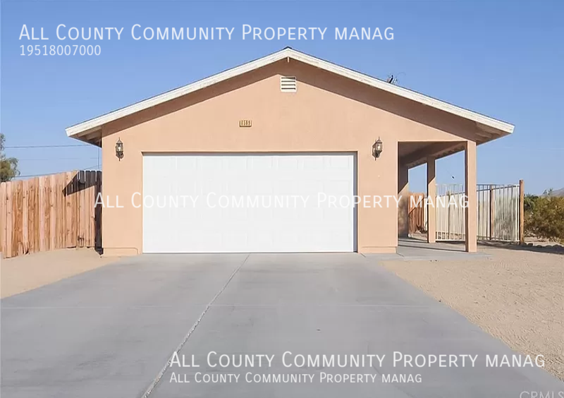 6589 Mission Ave - Photo 2 of 29