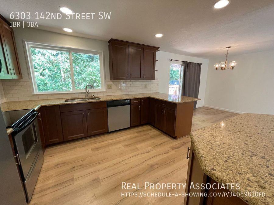 6303 142nd St Sw - Photo 3 of 24