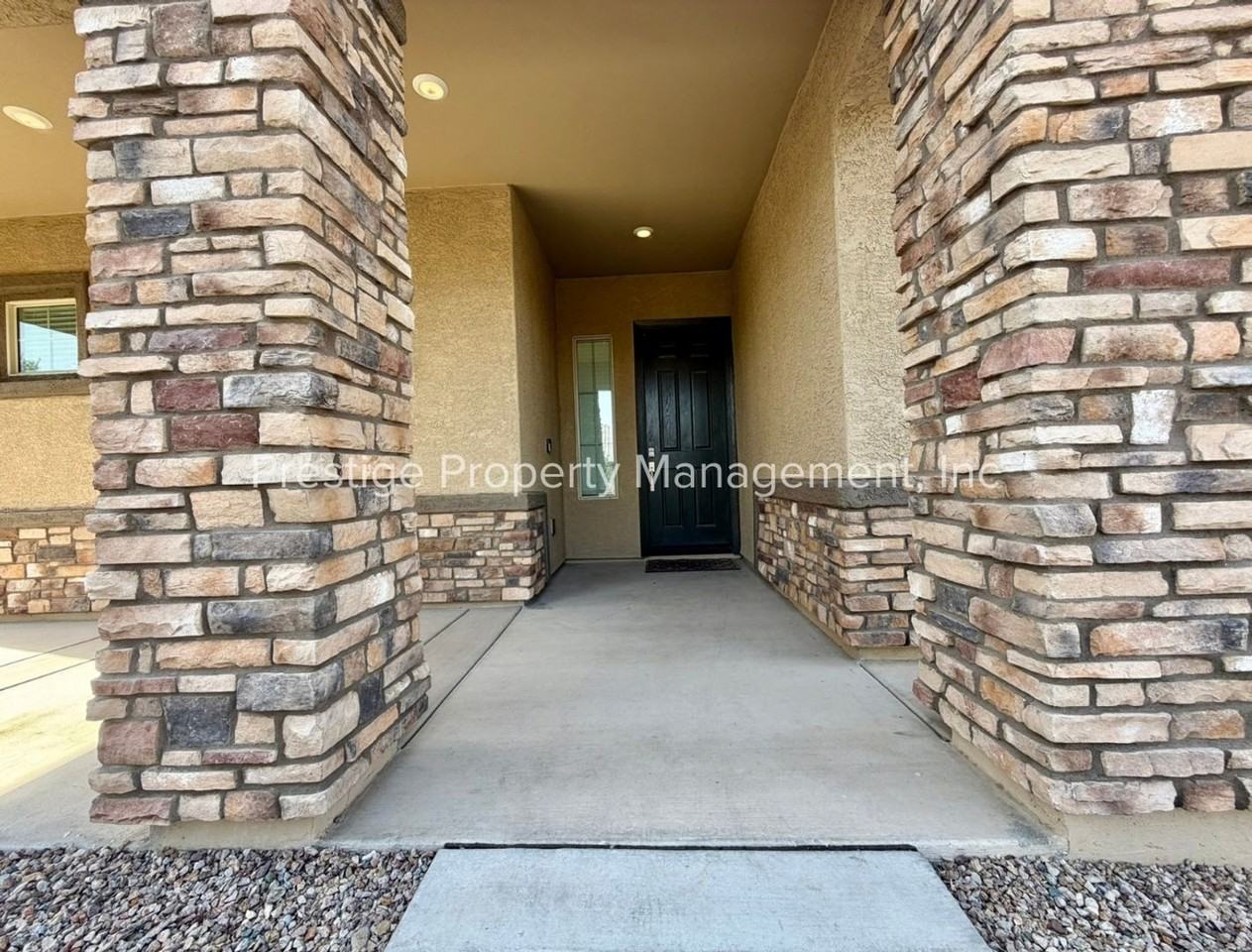 10848 W Yates Ln - Photo 2 of 33