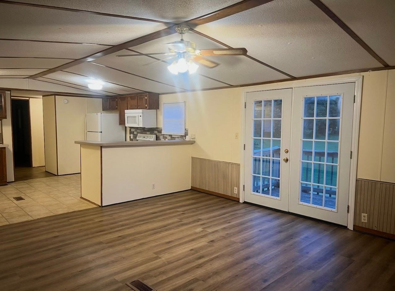 1000 James Way - Photo 2 of 9