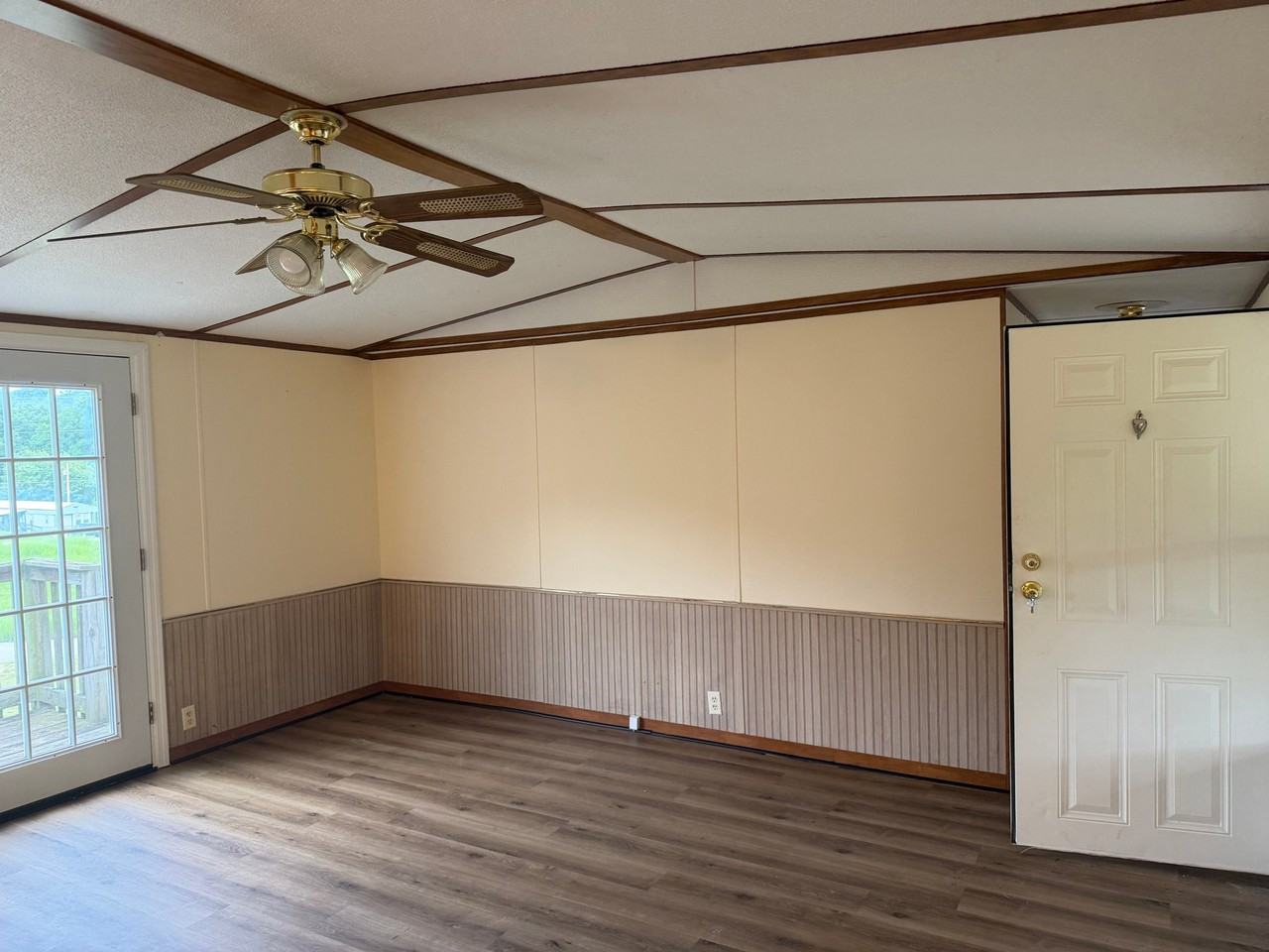1000 James Way - Photo 6 of 9