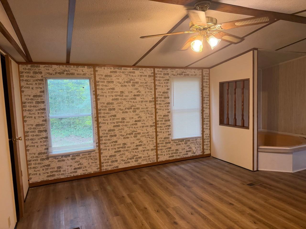 1000 James Way - Photo 7 of 9