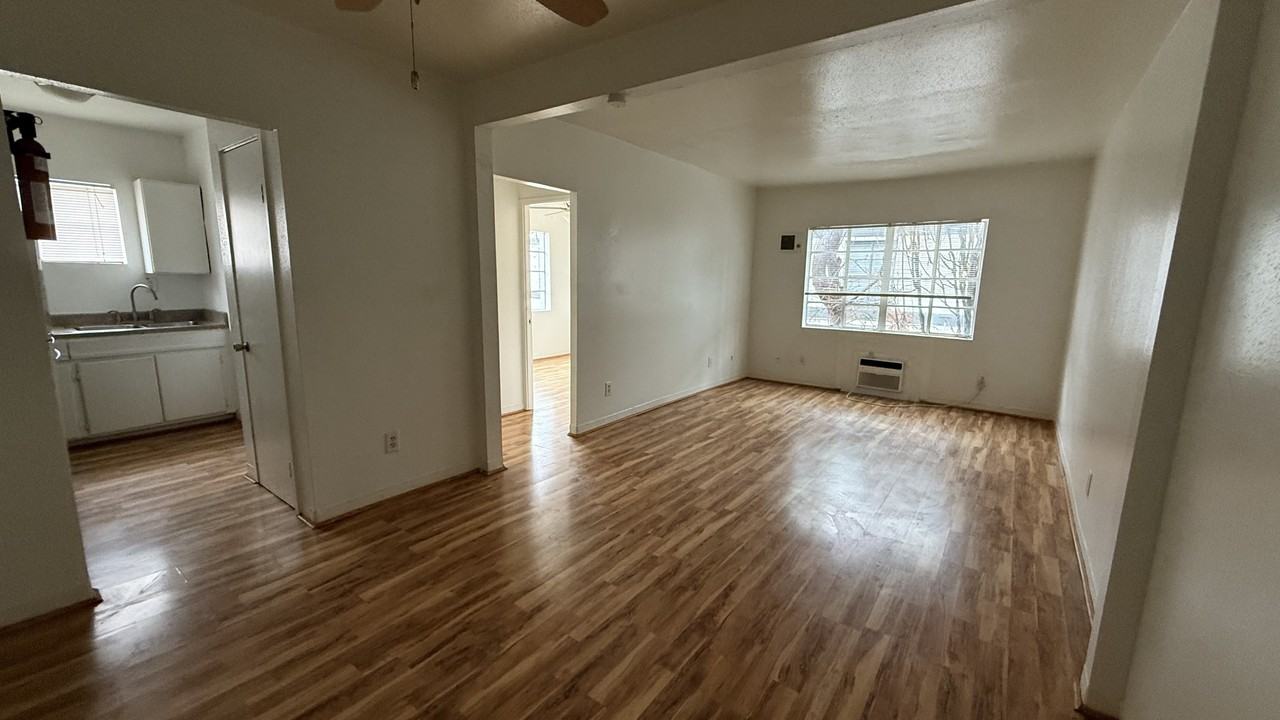 5607 Jackson - 12 #5607-12 - Photo 2 of 12