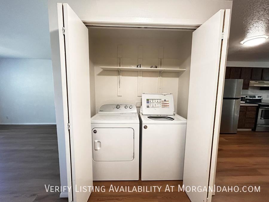 765 W Pine Ave - Photo 5 of 8