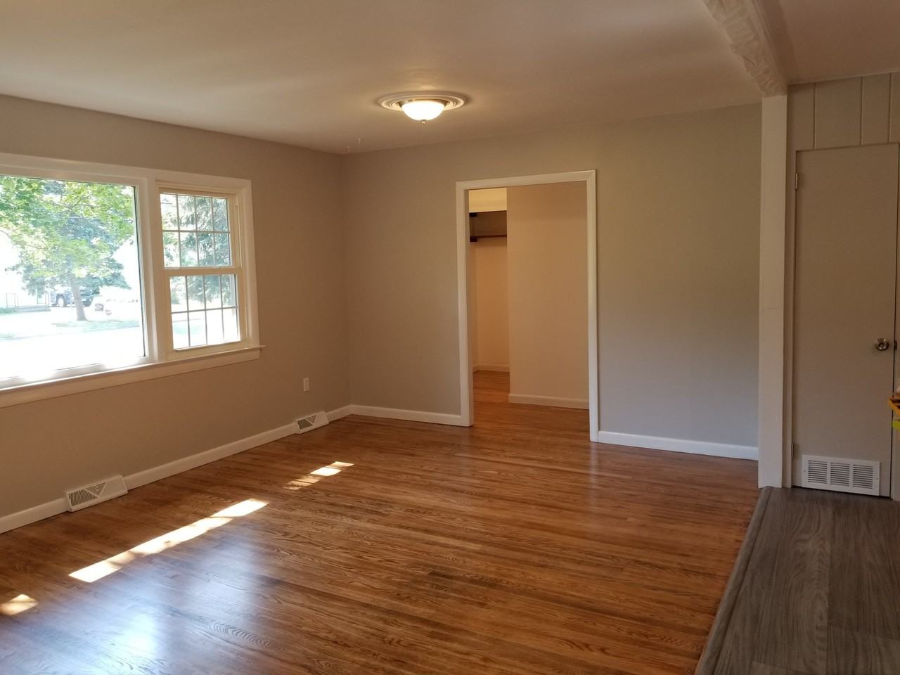 107 Harbor Pkwy - Photo 7 of 27