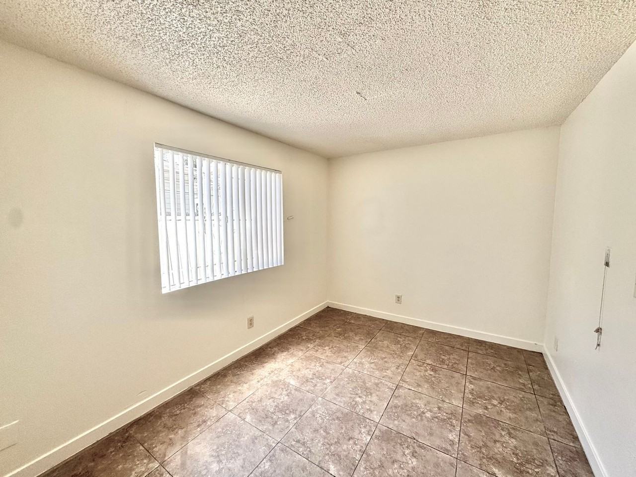 4122 39th St #2 - Photo 5 of 20