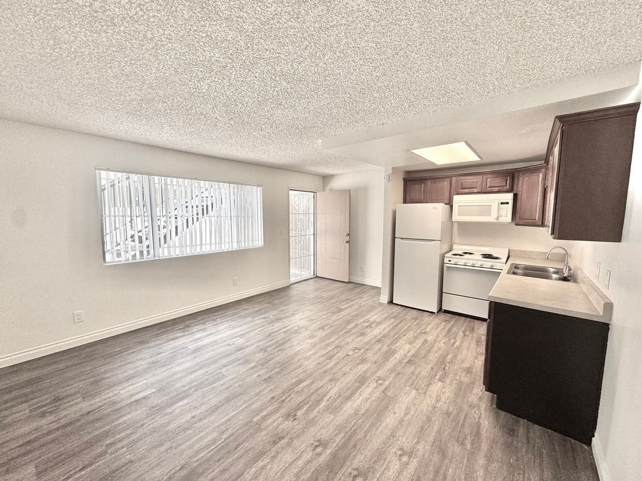4126 39th St #2 - Photo 5 of 22