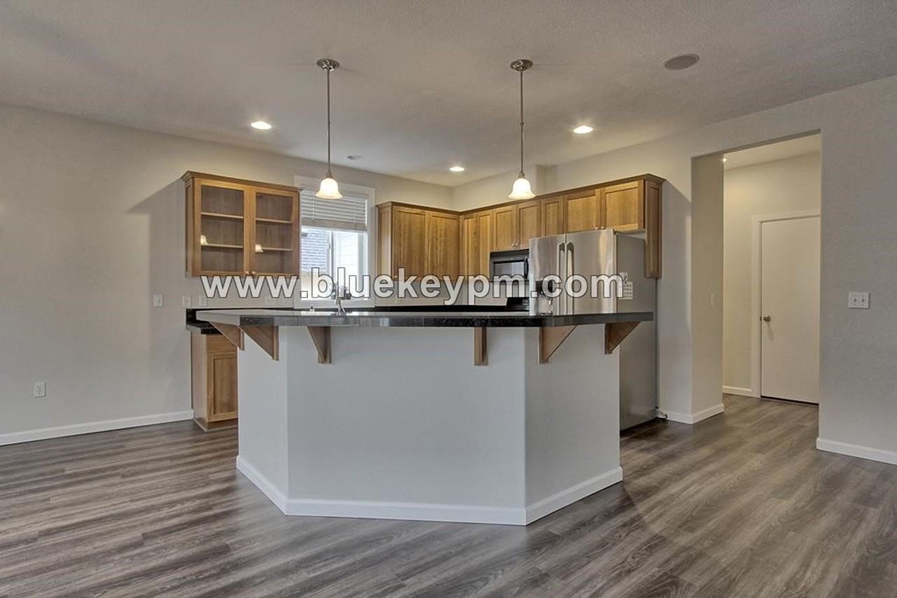 907 N 9th Way - Photo 5 of 18