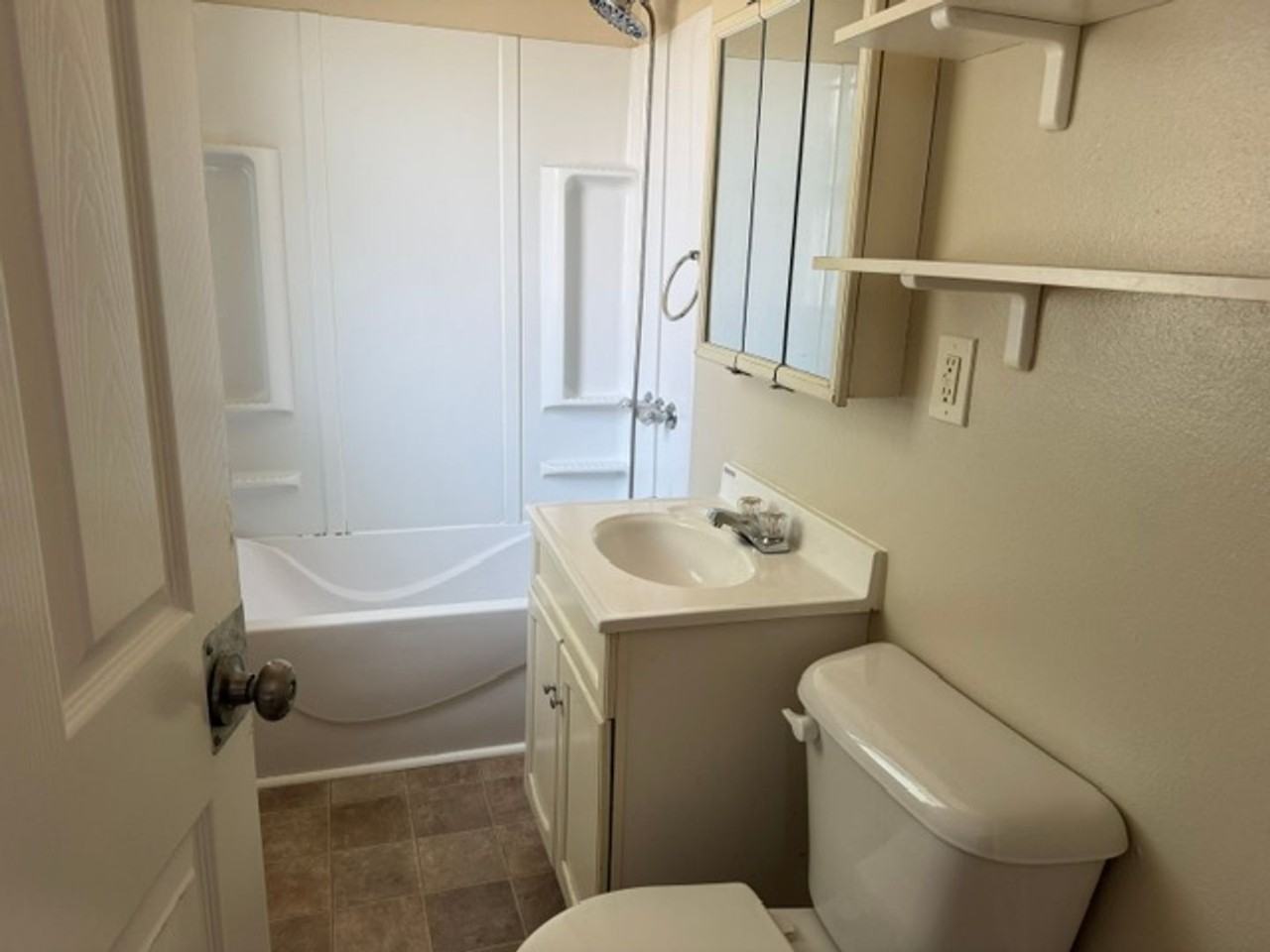 8820 W Rogers St - Photo 4 of 12