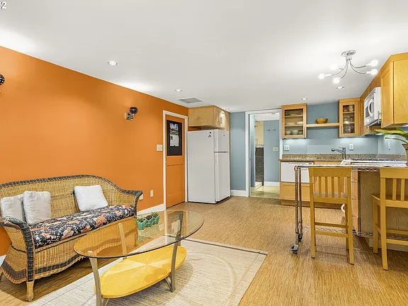2735 Se Gladstone St - Photo 6 of 12