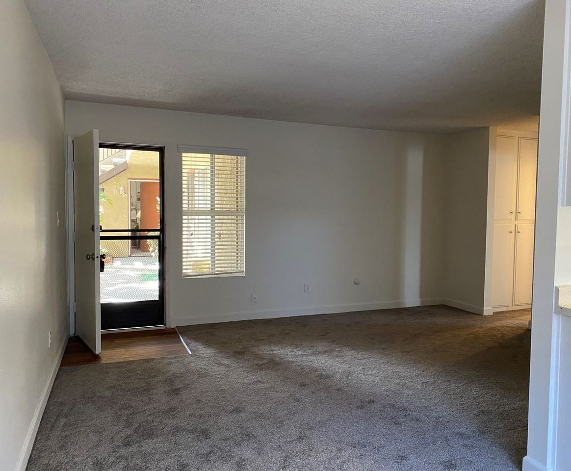 Arizona Towers Apartments - Photo 4 of 21
