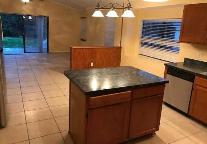 7752 Altavan Ave - Photo 3 of 4