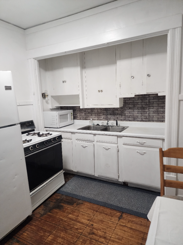 744 W William St #2ndFL - Photo 6 of 7