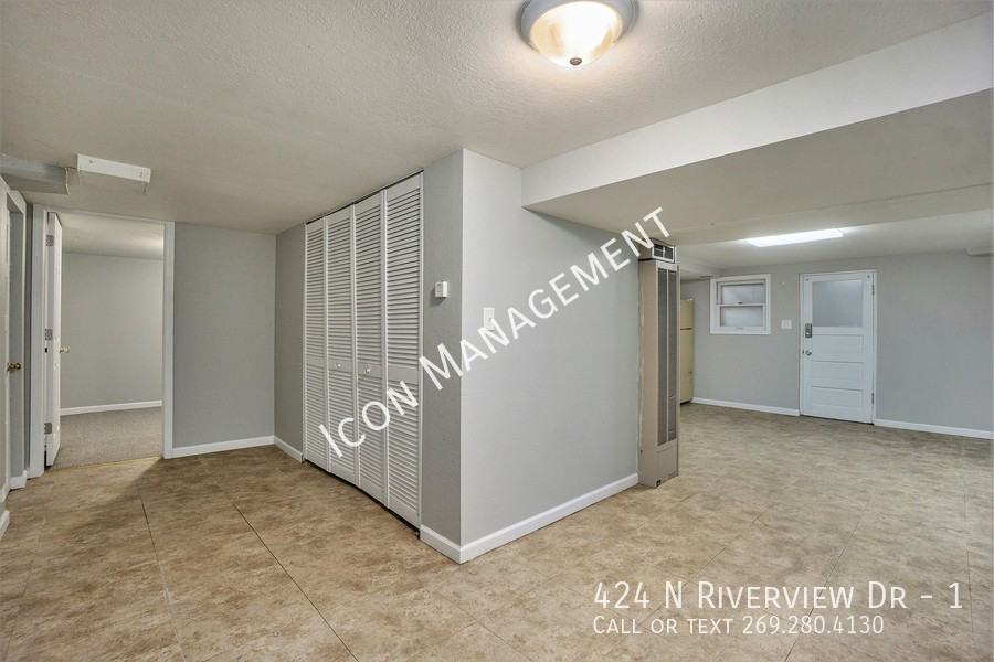424 N Riverview Dr #1 - Photo 6 of 12