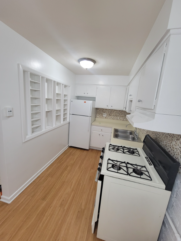 336 Pennsylvania Ave #9 - Photo 5 of 11