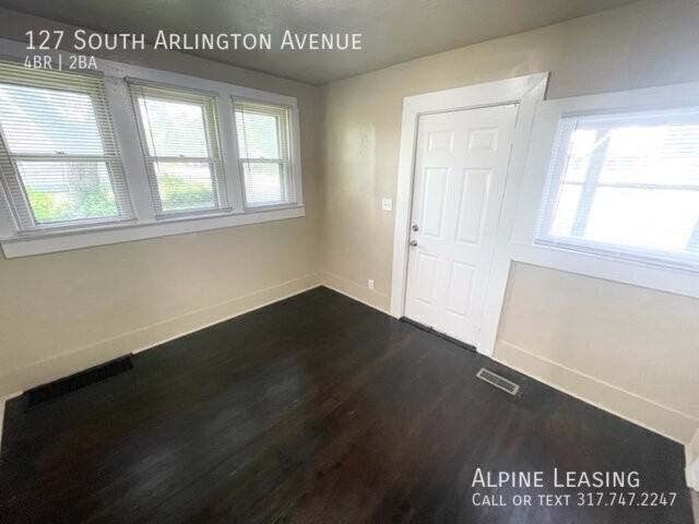 127 S Arlington Ave - Photo 2 of 11