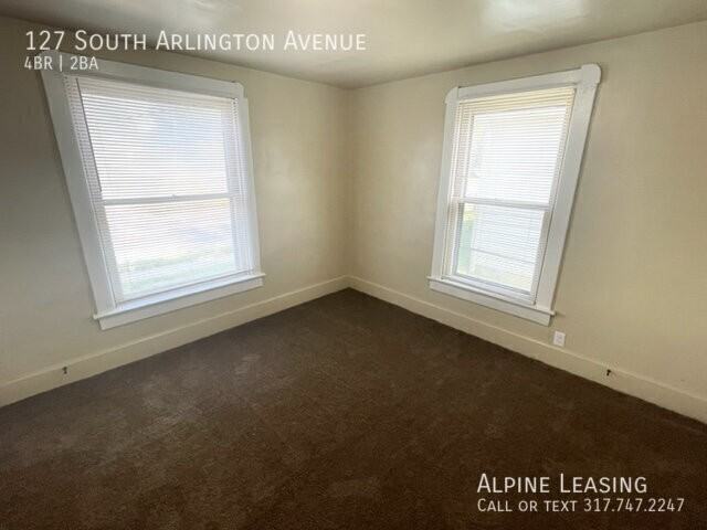 127 S Arlington Ave - Photo 4 of 11