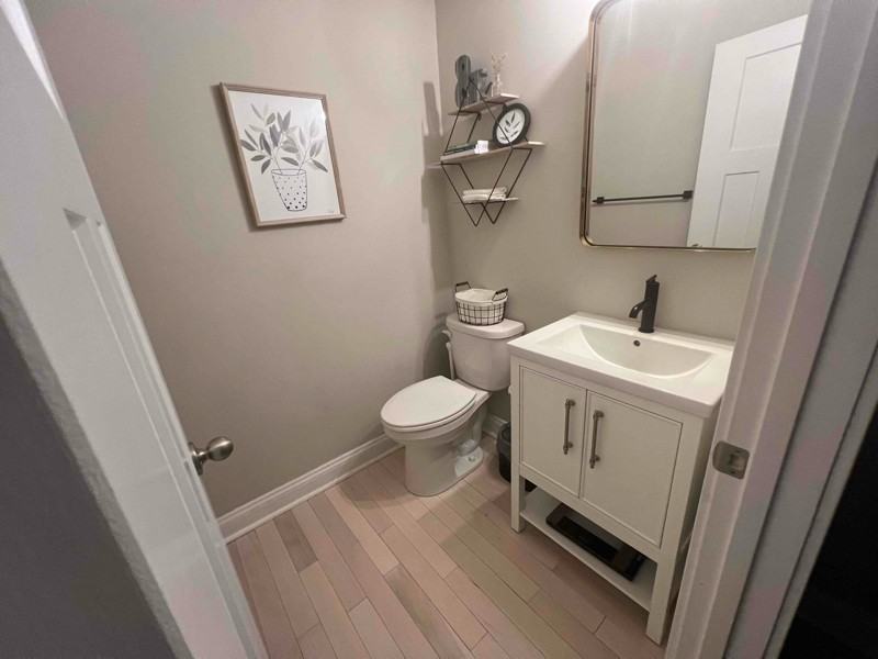 579 Whitney Rd - Photo 5 of 29