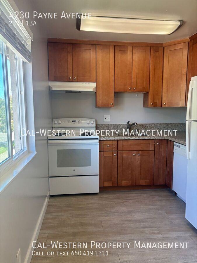 4230 Payne Ave - Photo 3 of 10