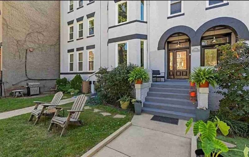 1038 Lamont St Nw #T1 - Photo 2 of 13