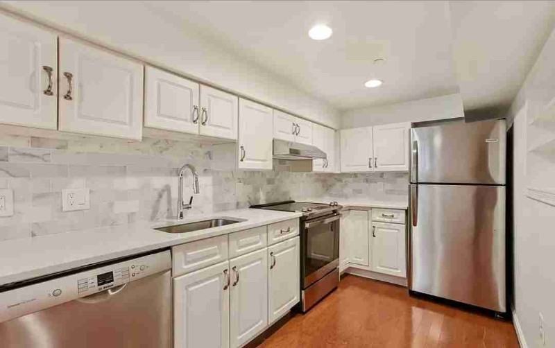 1038 Lamont St Nw #T1 - Photo 6 of 13