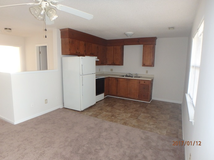 3210 Summer Place Dr. #1 - Photo 3 of 6