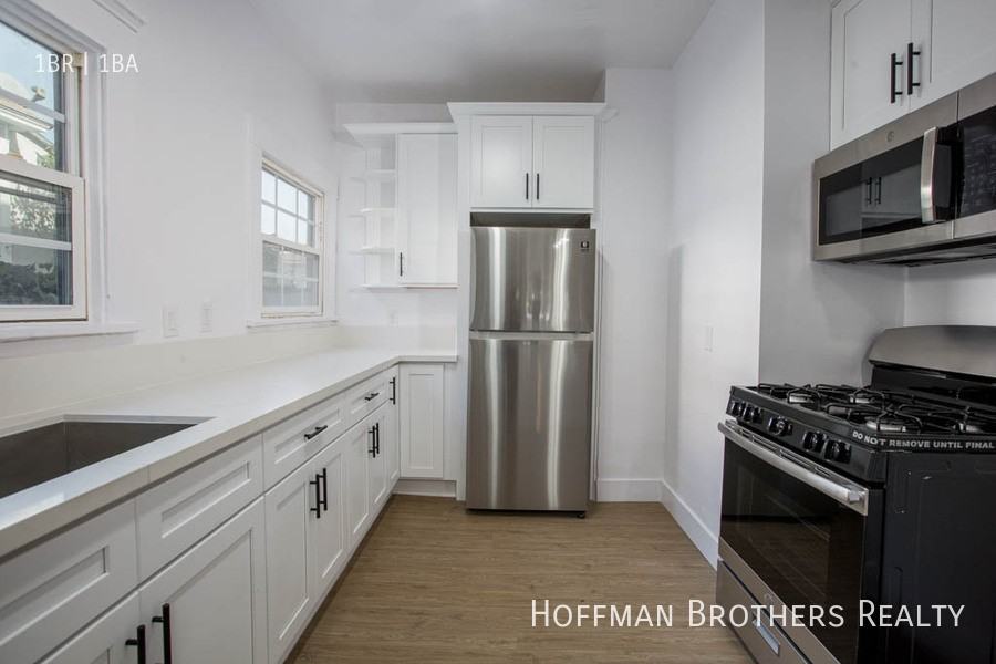 1934 New England St #5 - Photo 2 of 9