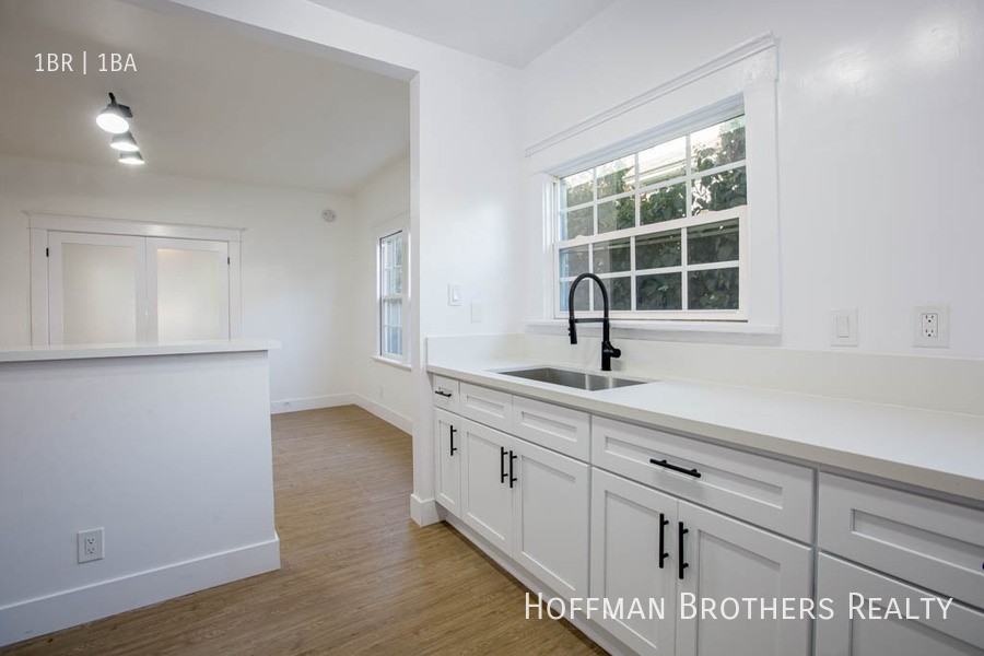 1934 New England St #5 - Photo 6 of 9