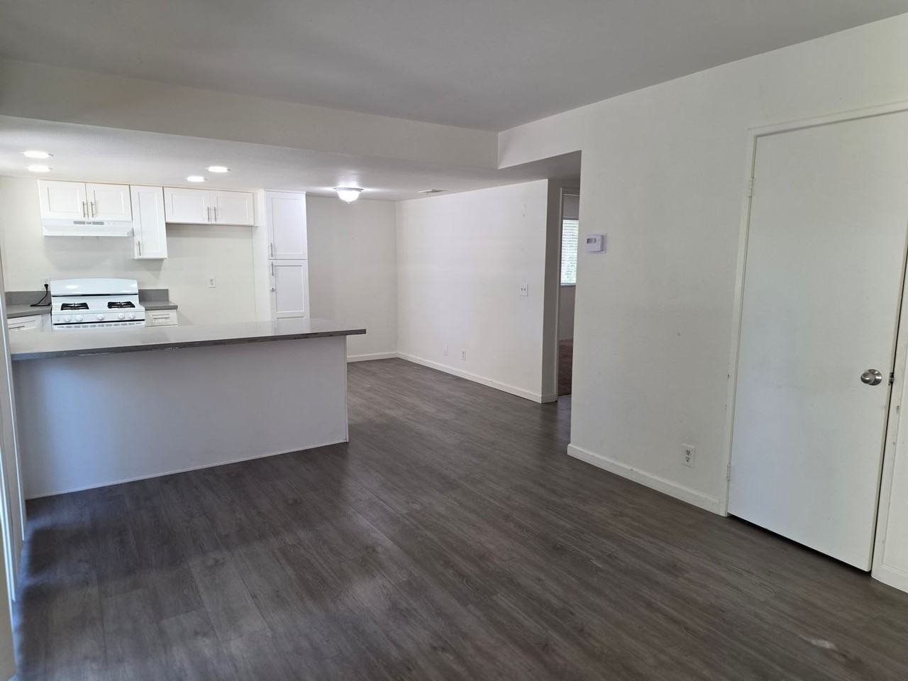 1161 Johnson Dr - Photo 3 of 4