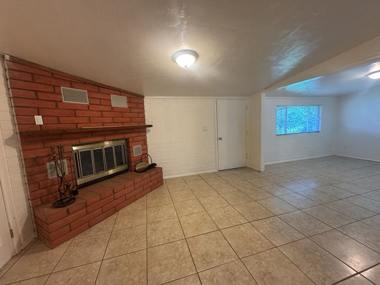801 Norman Ave - Photo 5 of 15