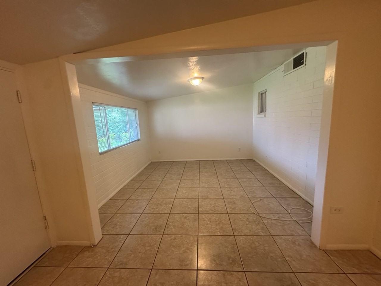 801 Norman Ave - Photo 6 of 15