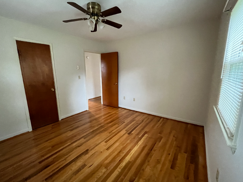 437 Betsy Bell Apartments #A3 - Photo 7 of 8