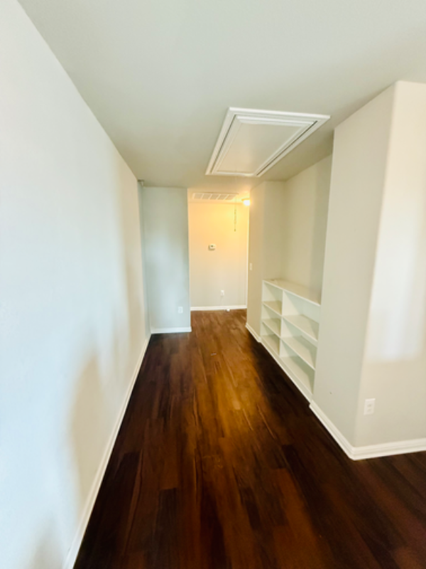 400 Eagle Brook Ln - Photo 4 of 15