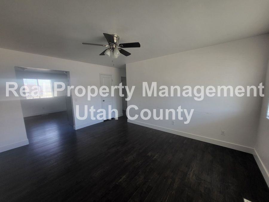 1054 S Ellen Cir - Photo 6 of 20