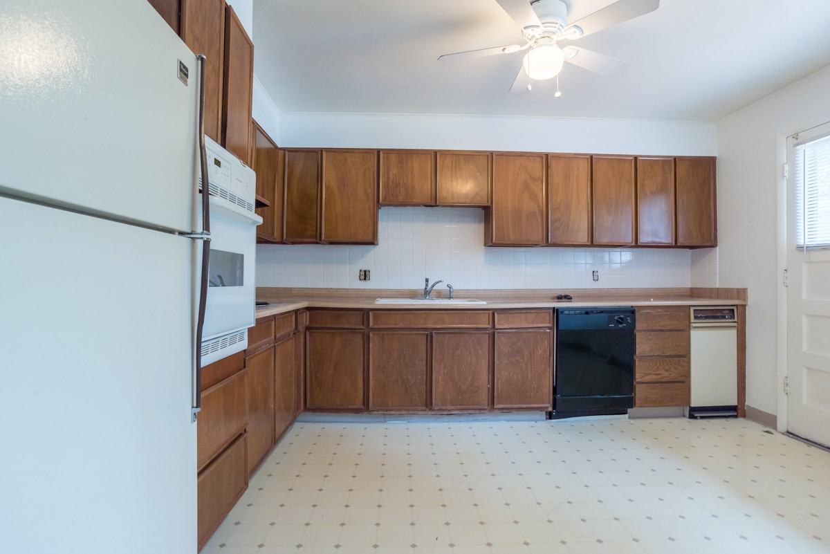 8451 E Briarwood Blvd - Photo 4 of 14