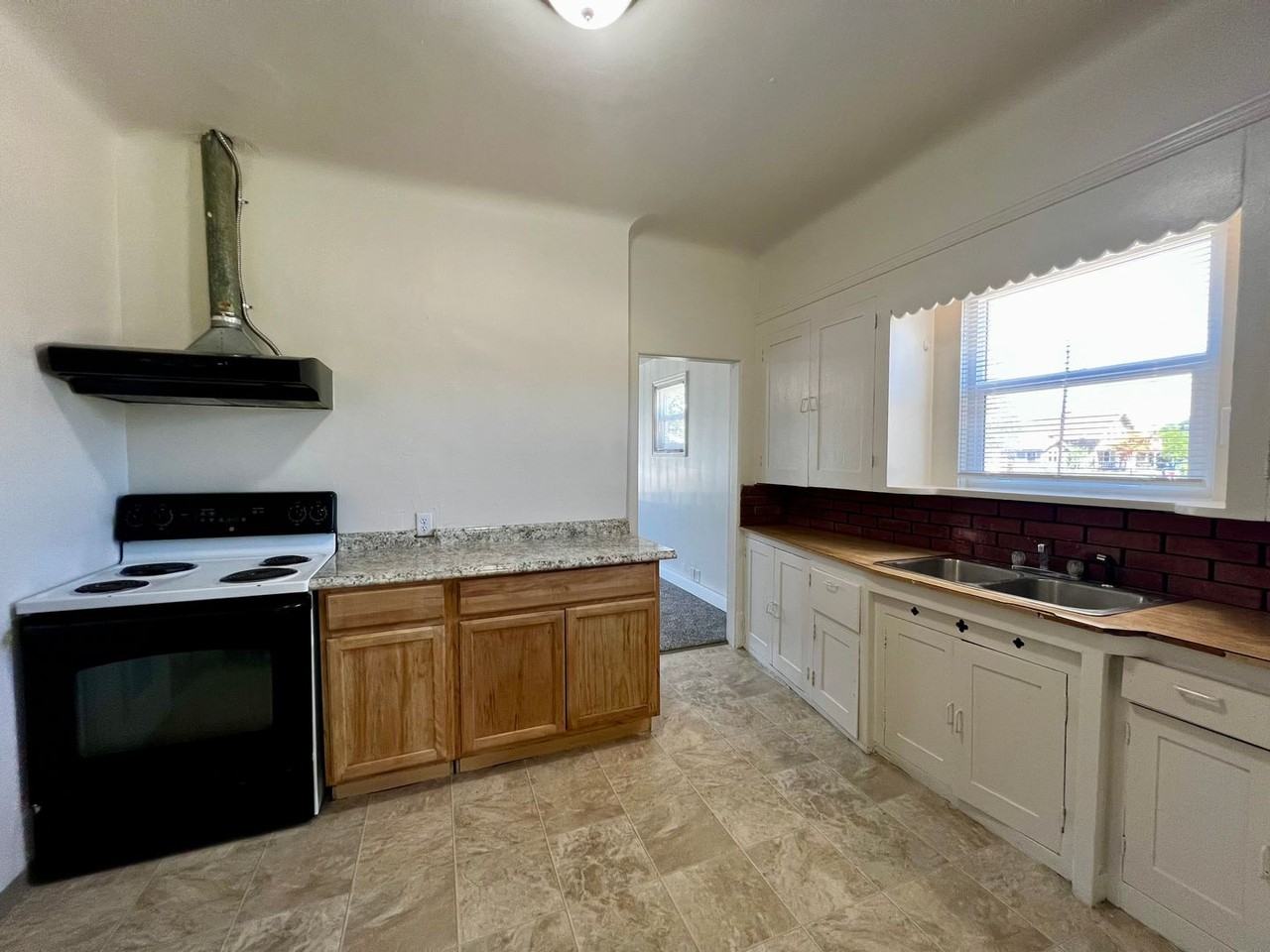 803 S 14th Ave - Photo 6 of 18