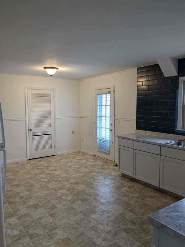 3282 Old Hustonville Rd - Photo 3 of 14