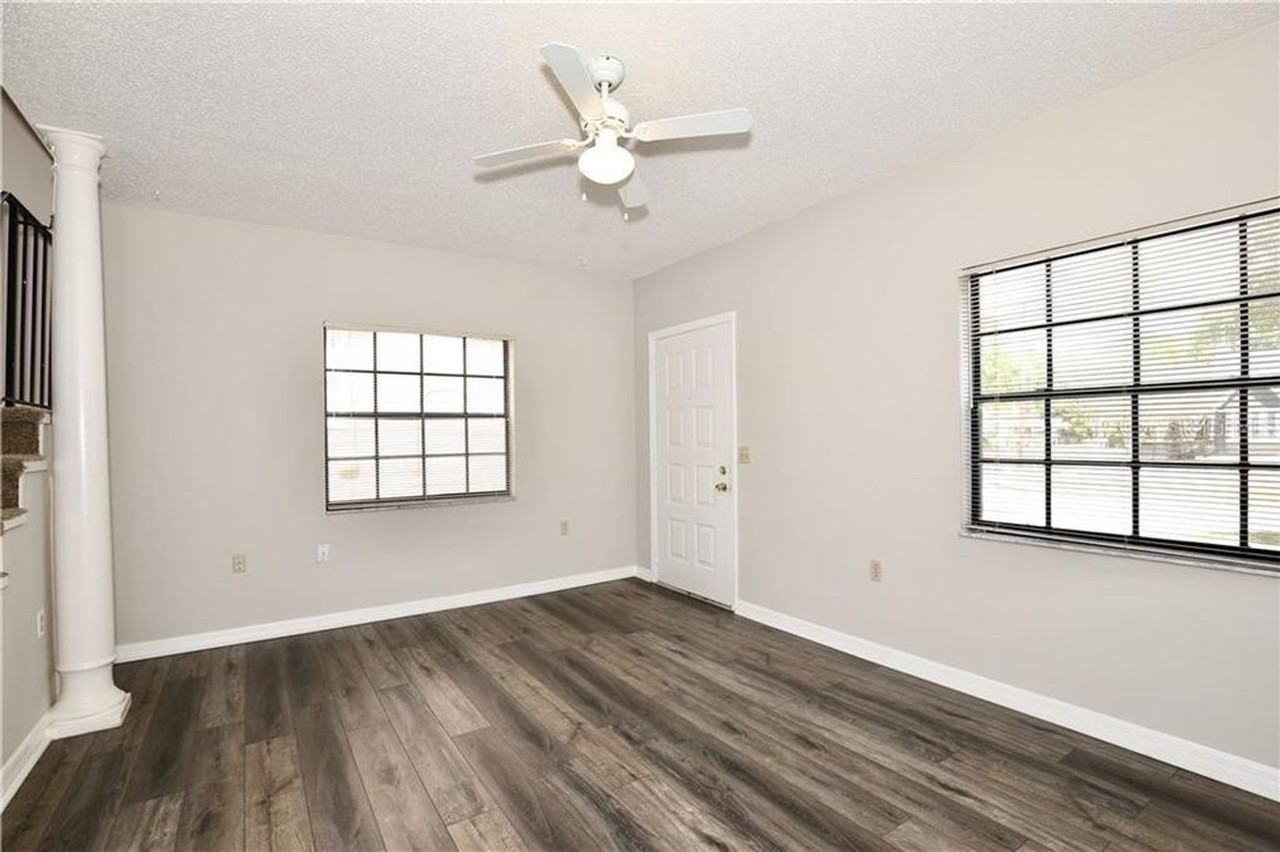 702 S Summerlin Ave - Photo 4 of 15