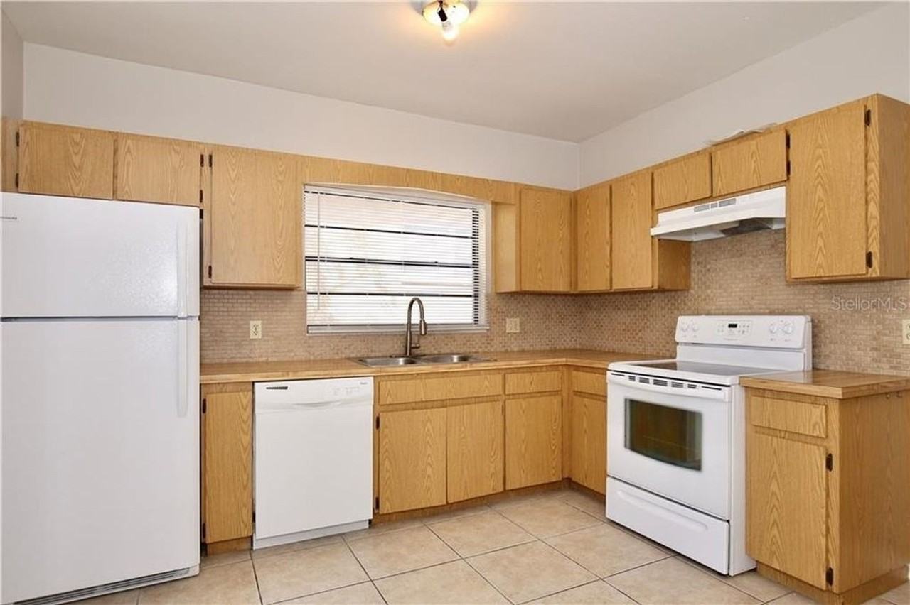 702 S Summerlin Ave - Photo 5 of 15