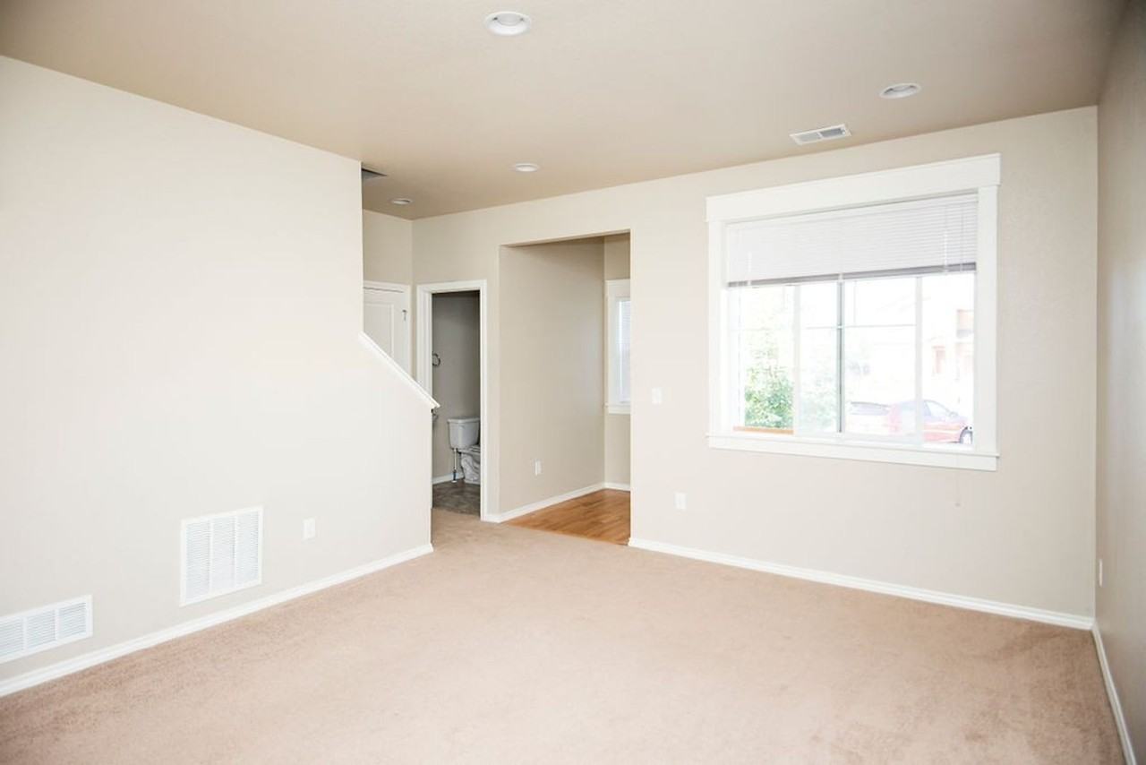 532 Walhalla Ct - Photo 2 of 27