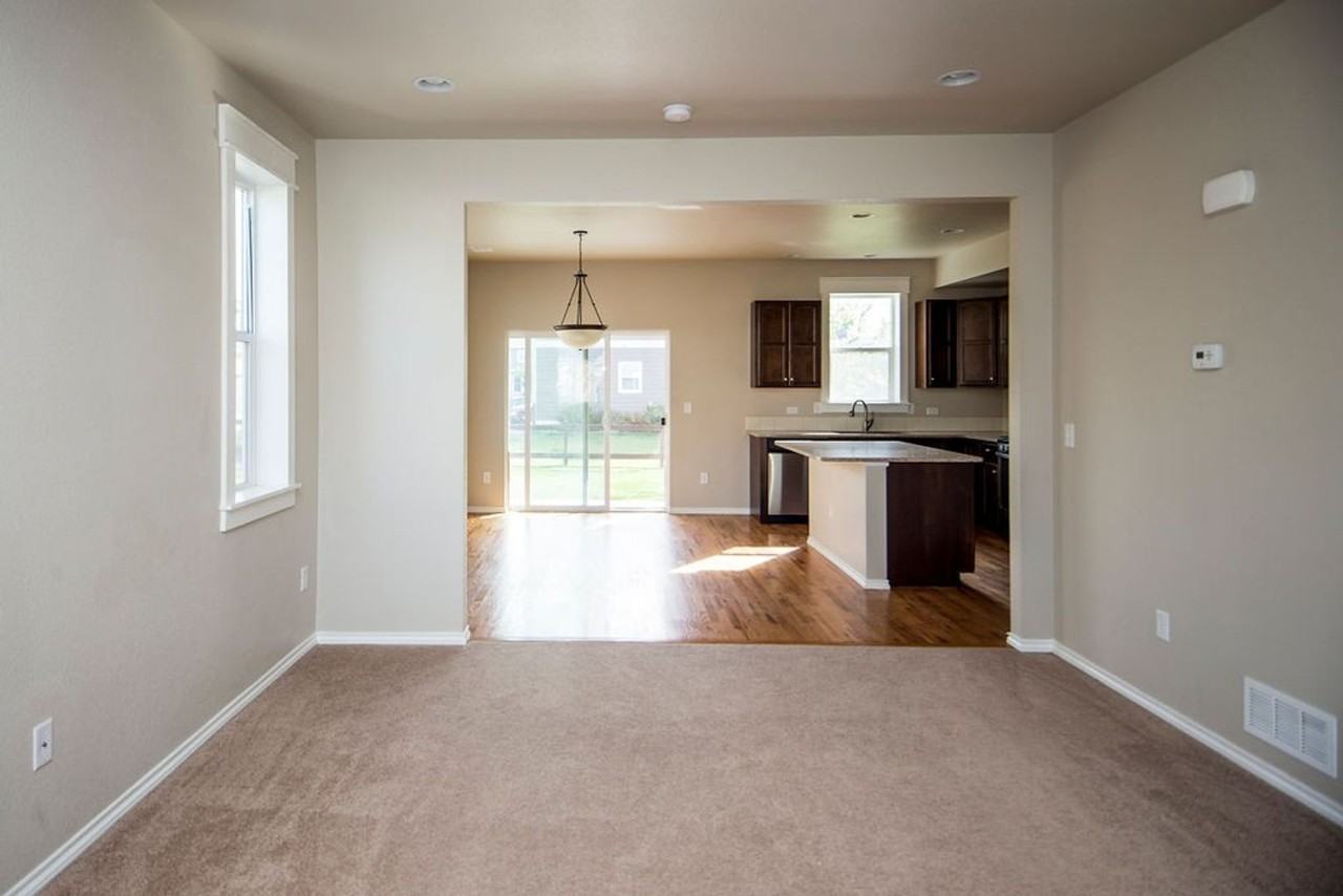 532 Walhalla Ct - Photo 4 of 27