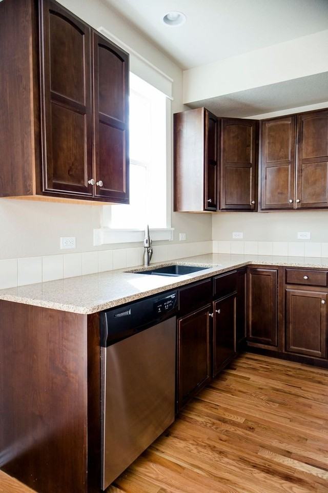 532 Walhalla Ct - Photo 6 of 27