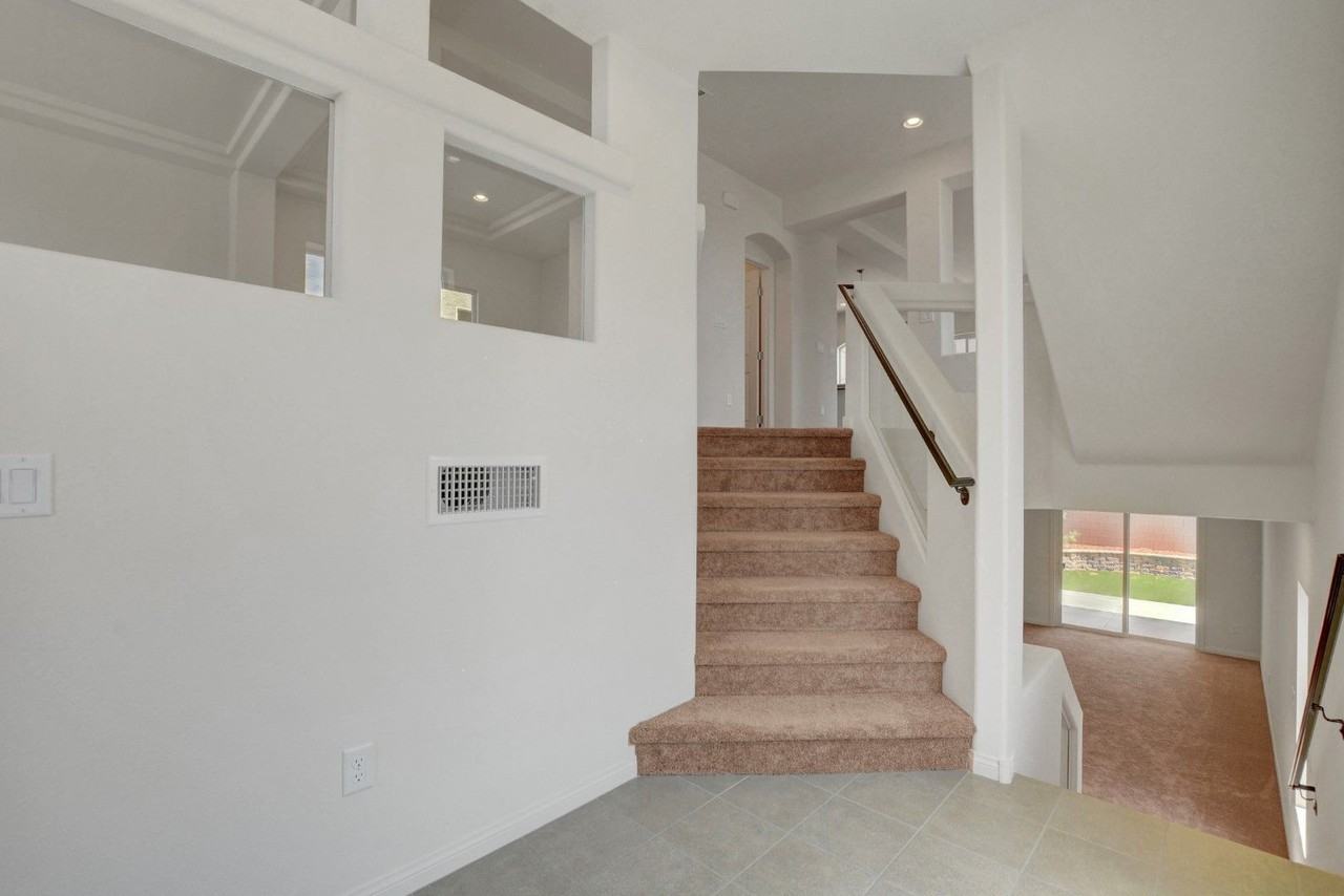 9824 Grey Sands St - Photo 2 of 47