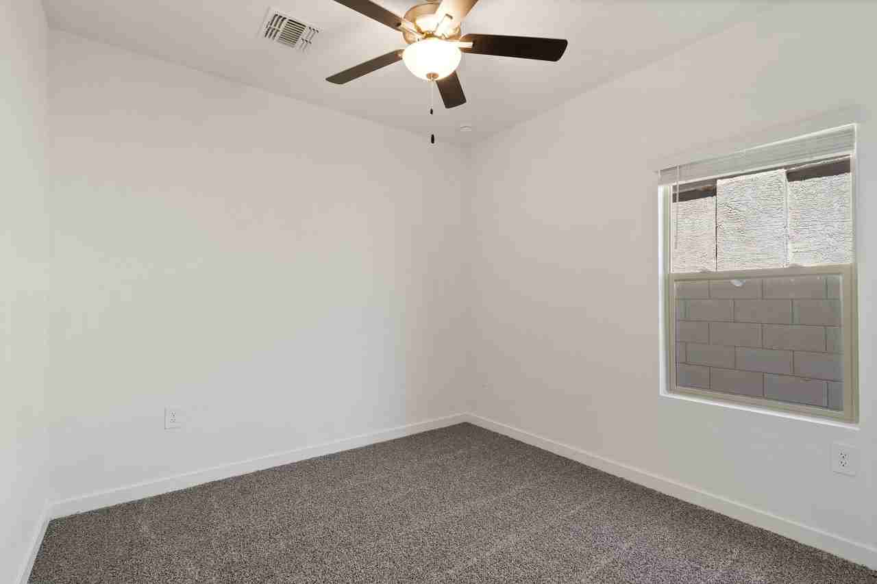 13276 N Jessett Ln - Photo 3 of 33