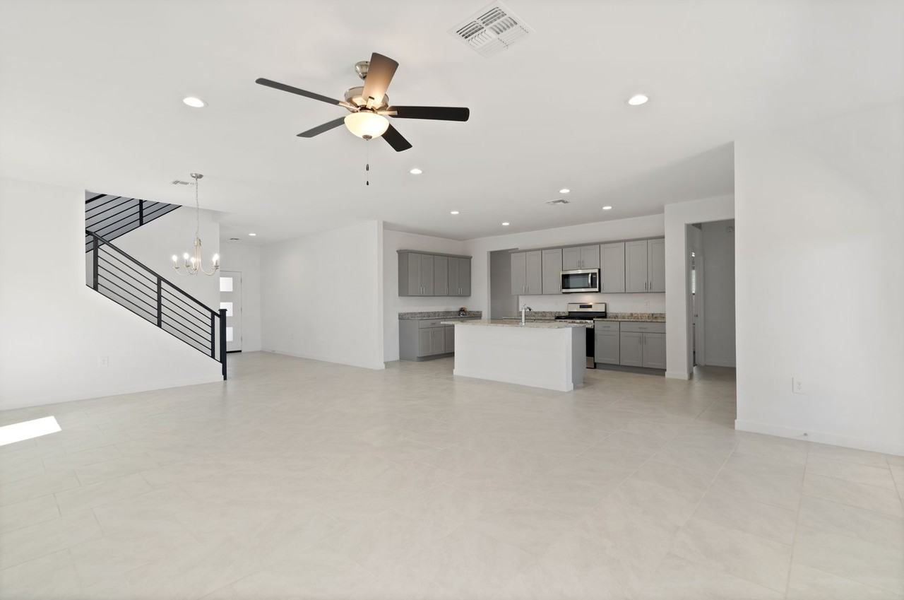 13276 N Jessett Ln - Photo 4 of 33